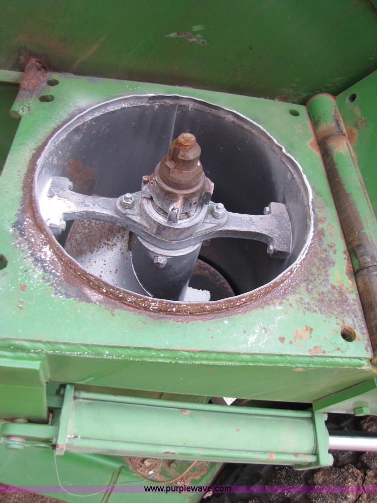 image for item 3579 Brent 920 grain cart