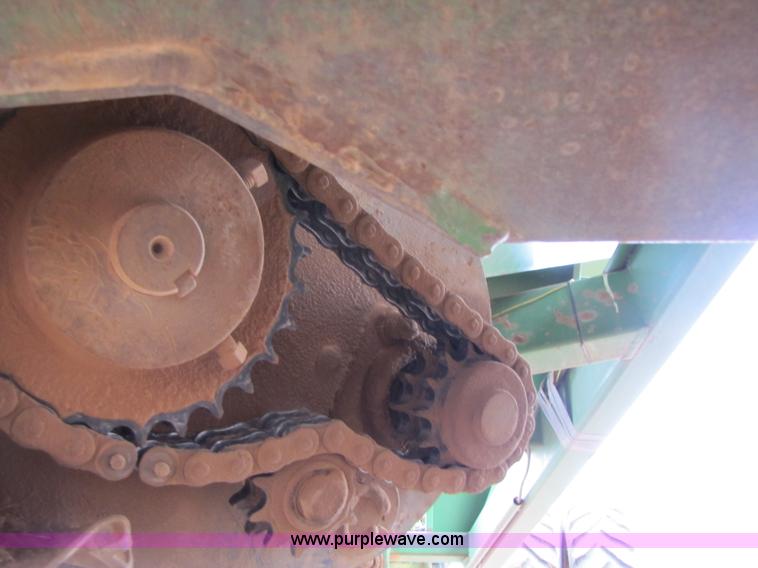 image for item 3579 Brent 920 grain cart