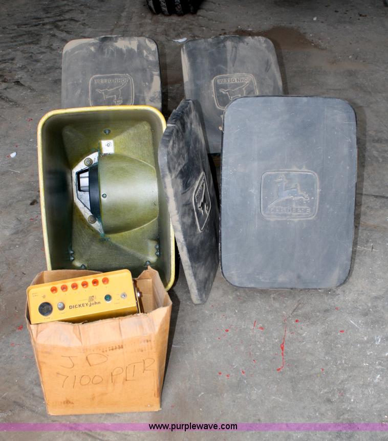 image for item 4648 John Deere 7100 two row planter on wide bar