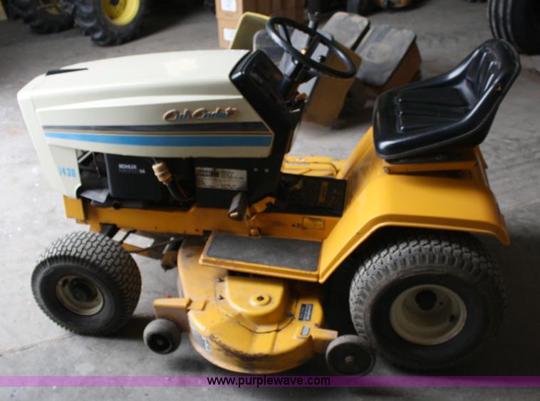 image for item 4654 Cub Cadet 1430 riding lawn mower