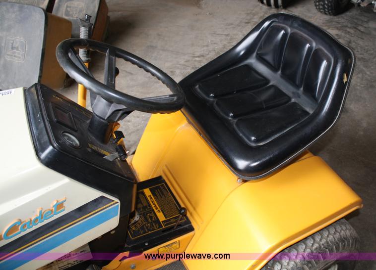 image for item 4654 Cub Cadet 1430 riding lawn mower