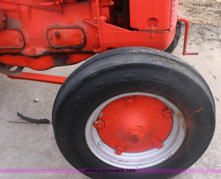 image for item 6278 1947 Case LA tractor