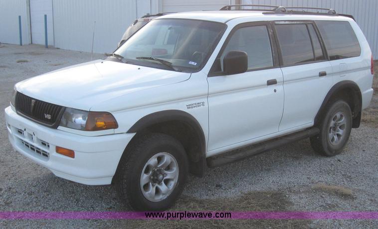 image for item 3152 1998 Mitsubishi Montero Sport LS