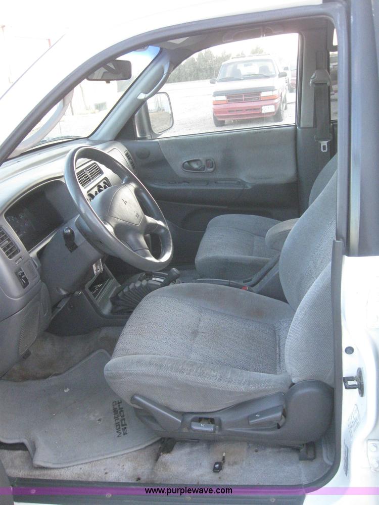 image for item 3152 1998 Mitsubishi Montero Sport LS