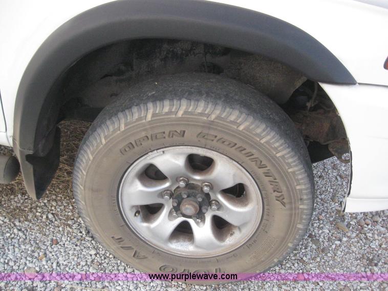image for item 3152 1998 Mitsubishi Montero Sport LS