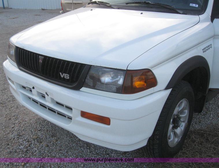 image for item 3152 1998 Mitsubishi Montero Sport LS