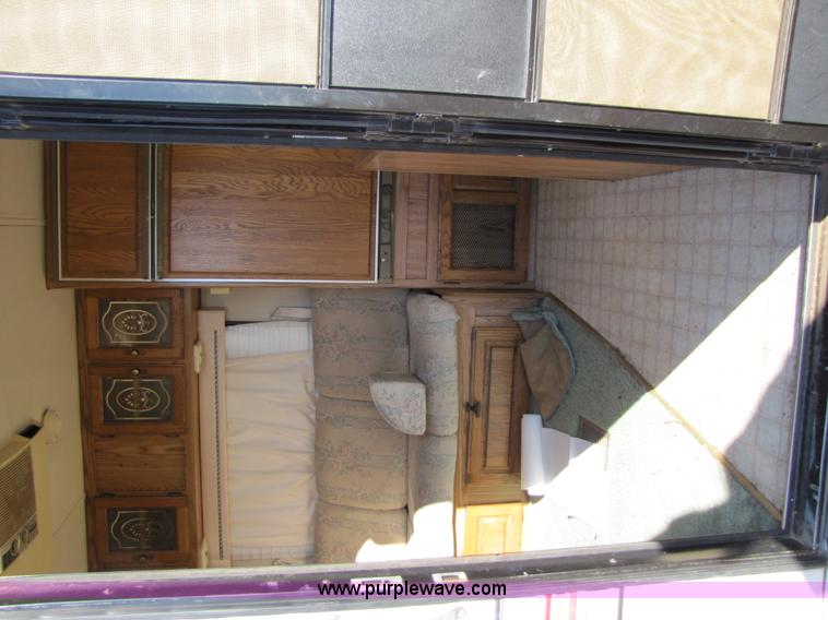 image for item 3561 1989 Jayco 29' travel trailer