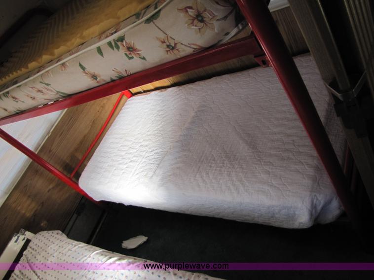 image for item 3561 1989 Jayco 29' travel trailer