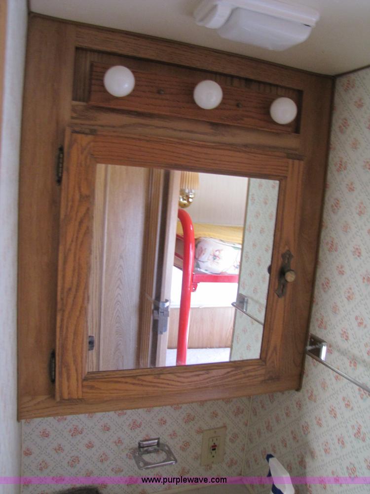 image for item 3561 1989 Jayco 29' travel trailer