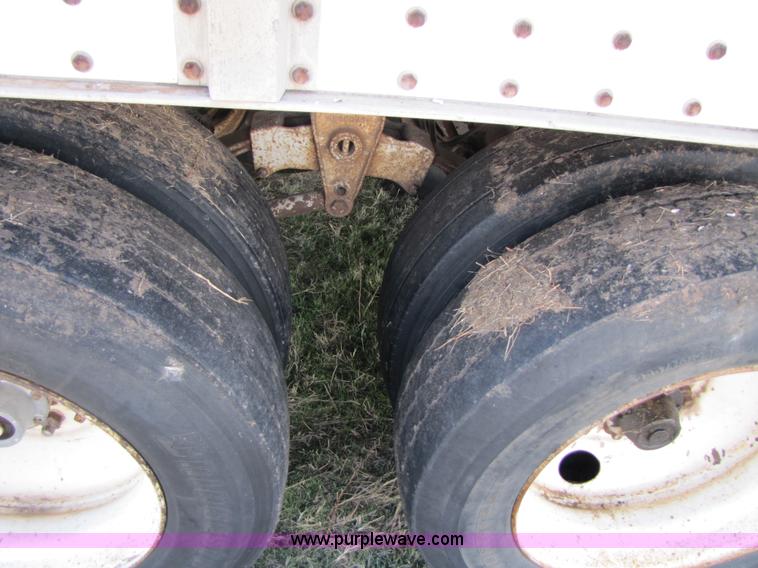 image for item 3566 1972 Gindy GF25450861 open top van trailer with tarp