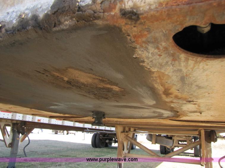 image for item 3567 1981 Fruehauf open top van trailer with tarp