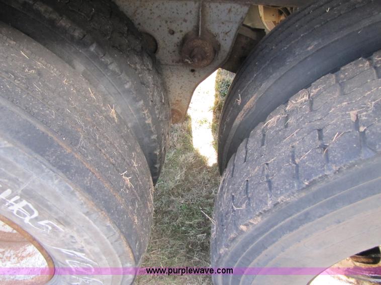 image for item 3567 1981 Fruehauf open top van trailer with tarp