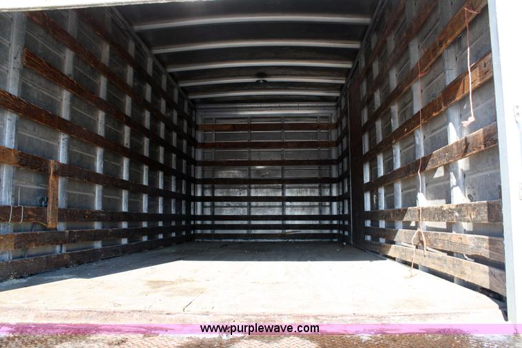 image for item 5005 1992 Ford F-800F box truck