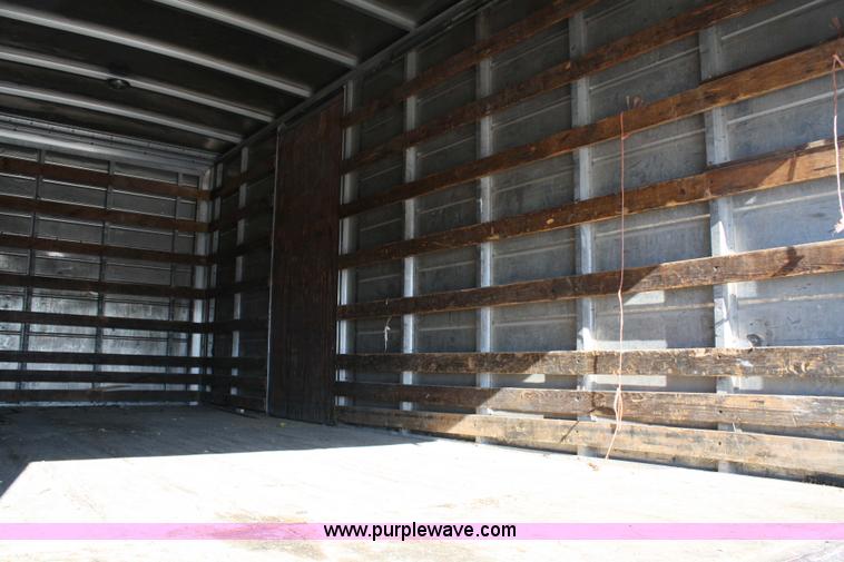 image for item 5005 1992 Ford F-800F box truck