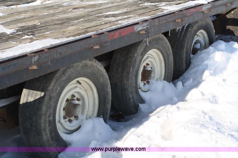 image for item 5014 1995 PJ goose neck flatbed trailer
