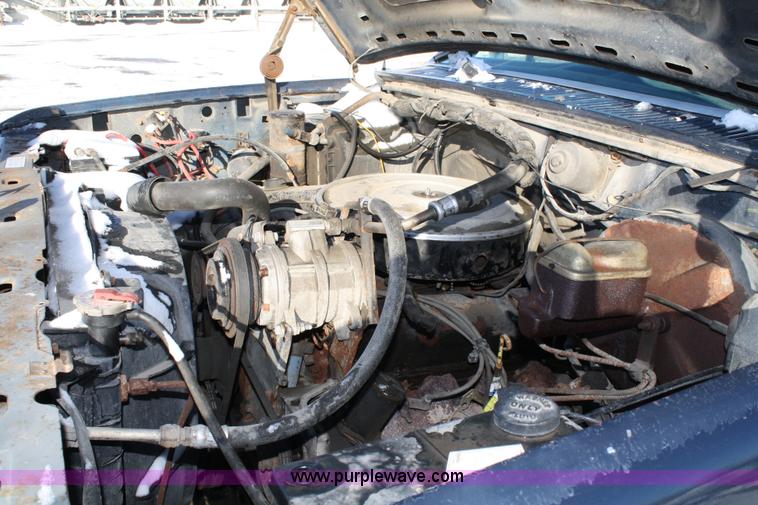 image for item 5027 1986 Ford F-250 XL pickup truck