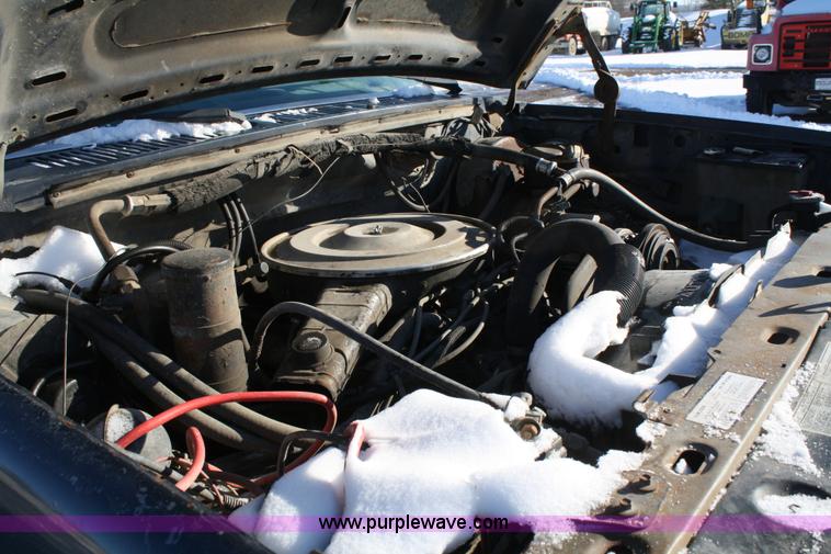 image for item 5027 1986 Ford F-250 XL pickup truck