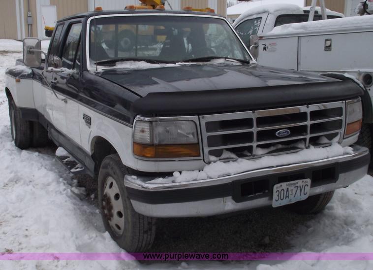 image for item 5527 1997 Ford F350 XLT Supercab pickup truck