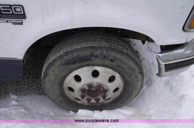 image for item 5527 1997 Ford F350 XLT Supercab pickup truck