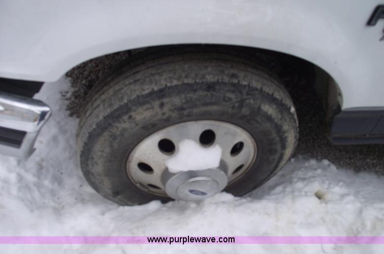 image for item 5527 1997 Ford F350 XLT Supercab pickup truck