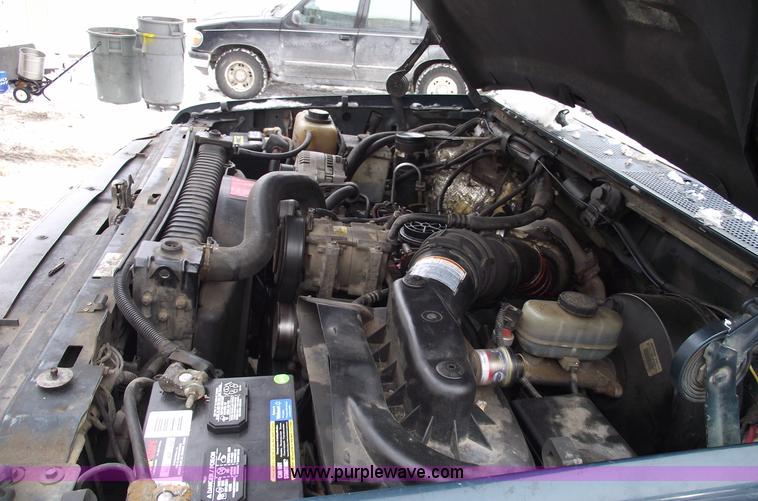 image for item 5527 1997 Ford F350 XLT Supercab pickup truck