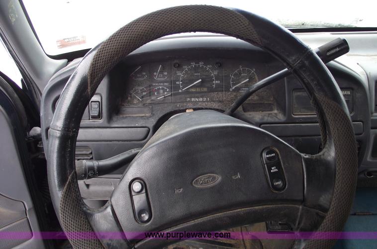 image for item 5527 1997 Ford F350 XLT Supercab pickup truck