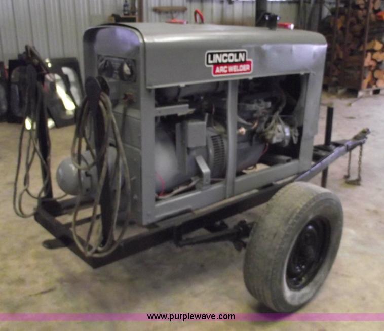 image for item 5529 Lincoln SA200 arc welder with generator