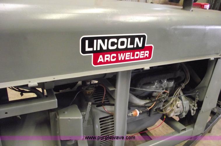image for item 5529 Lincoln SA200 arc welder with generator