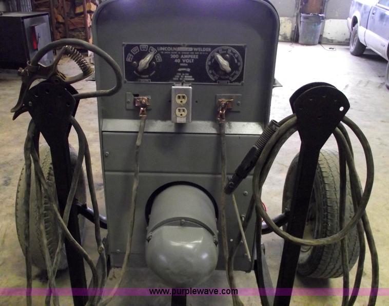 image for item 5529 Lincoln SA200 arc welder with generator