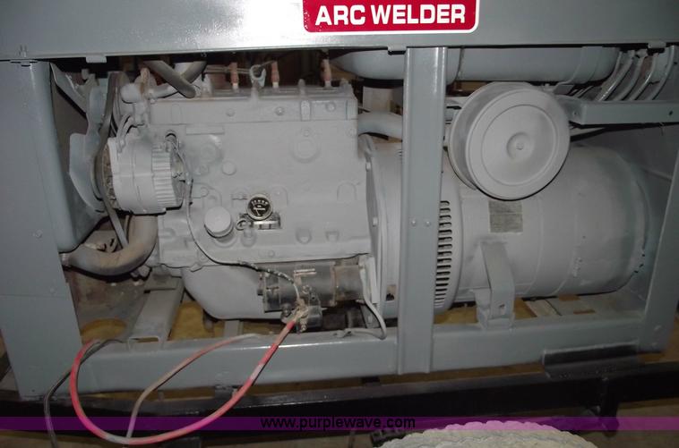 image for item 5529 Lincoln SA200 arc welder with generator