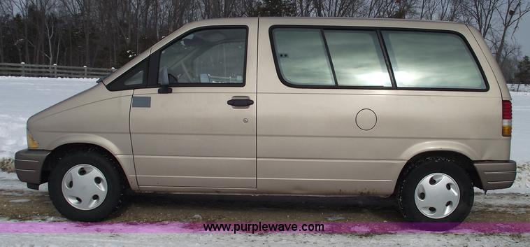 image for item 5533 1994 Ford Aerostar XL seven passenger van