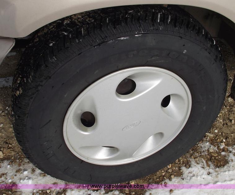 image for item 5533 1994 Ford Aerostar XL seven passenger van