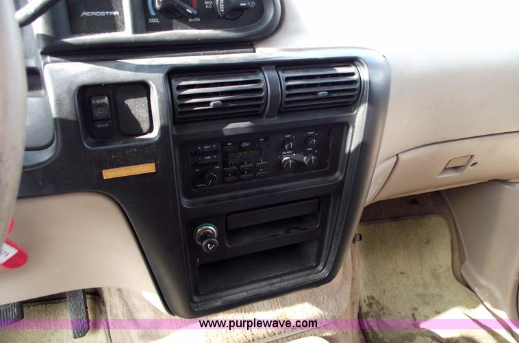 image for item 5533 1994 Ford Aerostar XL seven passenger van