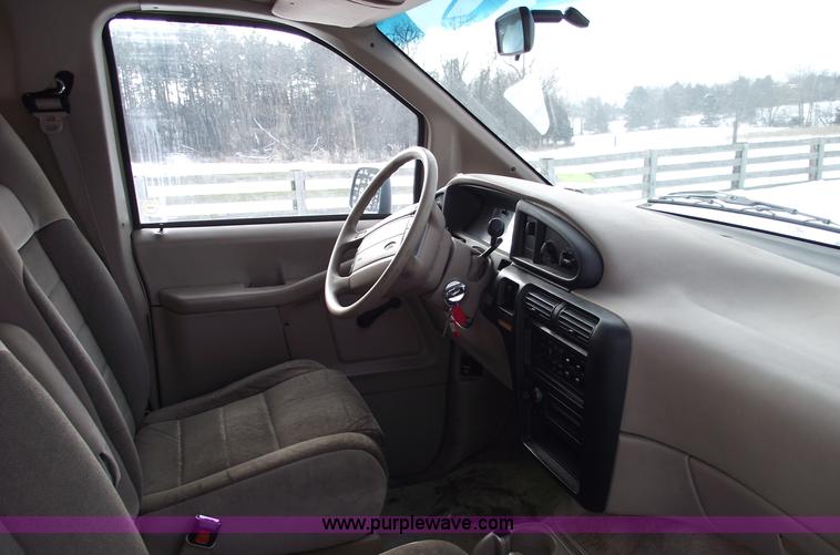 image for item 5533 1994 Ford Aerostar XL seven passenger van