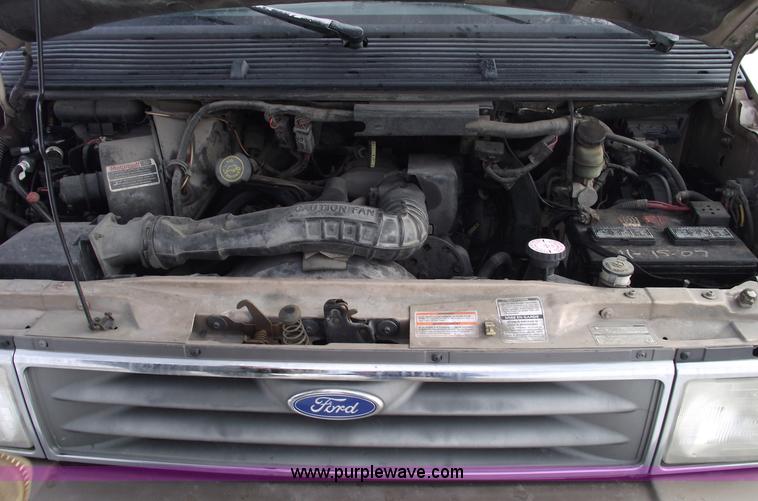 image for item 5533 1994 Ford Aerostar XL seven passenger van