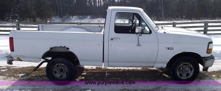 image for item 5535 1996 Ford F150 XL pickup truck