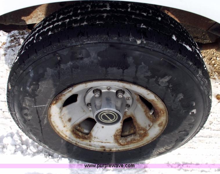 image for item 5535 1996 Ford F150 XL pickup truck