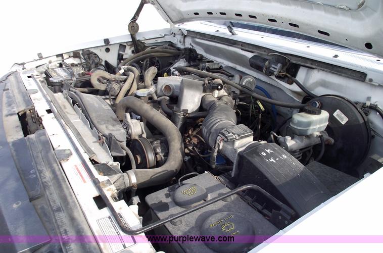 image for item 5535 1996 Ford F150 XL pickup truck