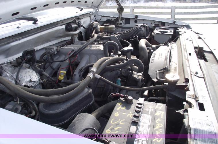 image for item 5535 1996 Ford F150 XL pickup truck