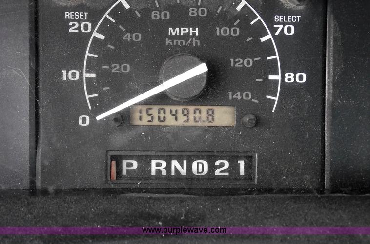 image for item 5535 1996 Ford F150 XL pickup truck