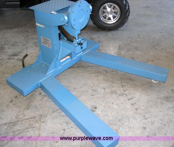 image for item 5591 Kent-Moore engine stand