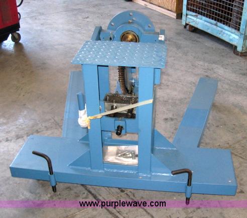 image for item 5591 Kent-Moore engine stand