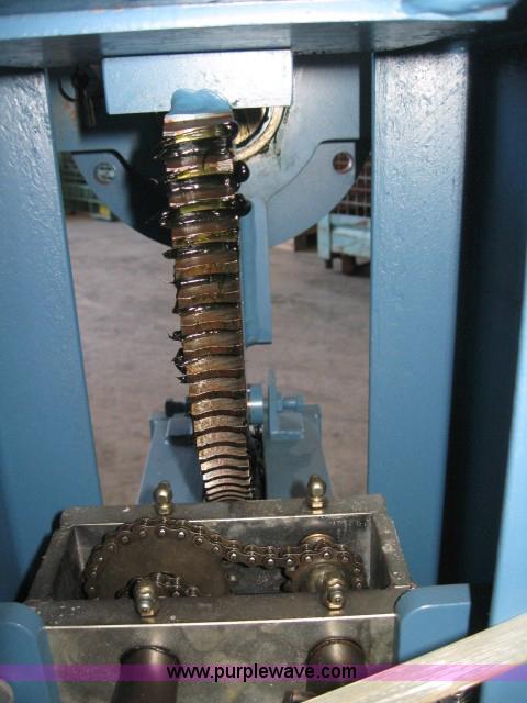 image for item 5591 Kent-Moore engine stand