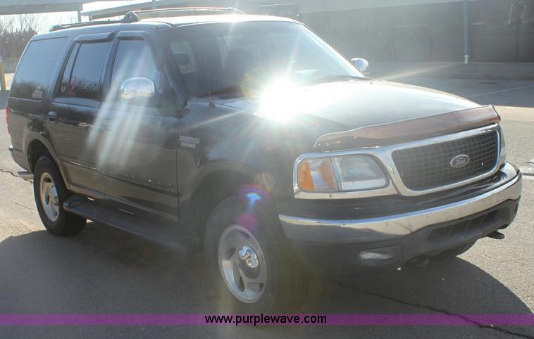 image for item 6272 1999 Ford Expedition XLT SUV