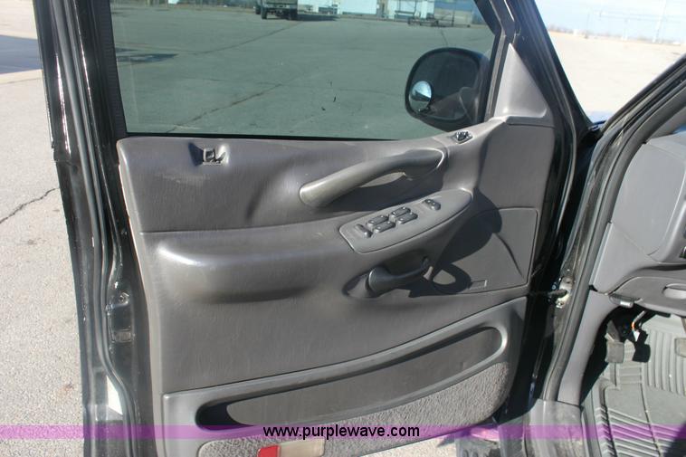 image for item 6272 1999 Ford Expedition XLT SUV