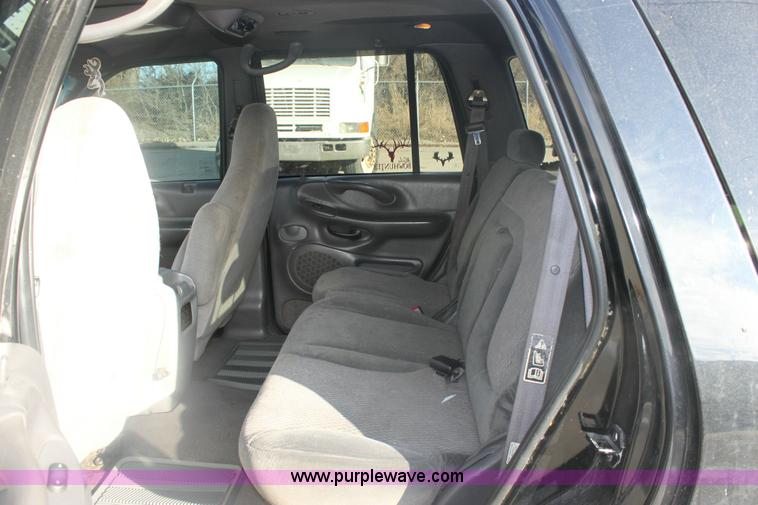 image for item 6272 1999 Ford Expedition XLT SUV