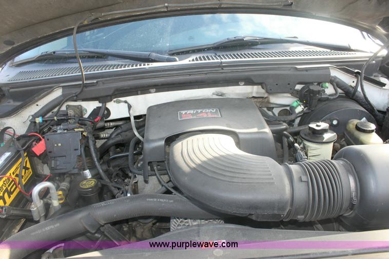 image for item 6272 1999 Ford Expedition XLT SUV