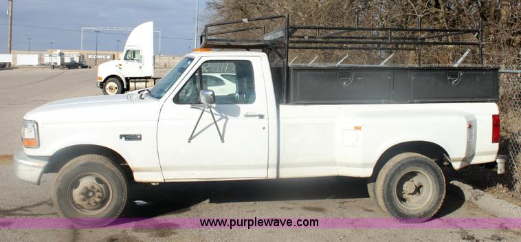 image for item 6273 1995 Ford F350 XL pickup truck