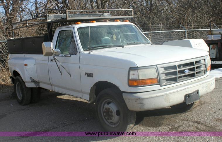 image for item 6273 1995 Ford F350 XL pickup truck