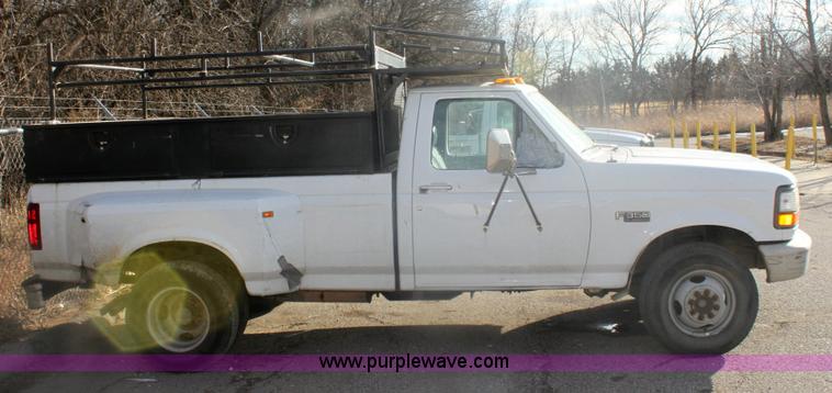 image for item 6273 1995 Ford F350 XL pickup truck